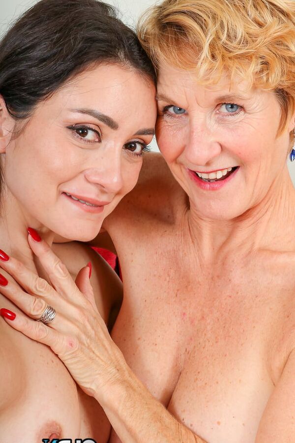 Mature Blonde And Balck Haired Teen Lesbian