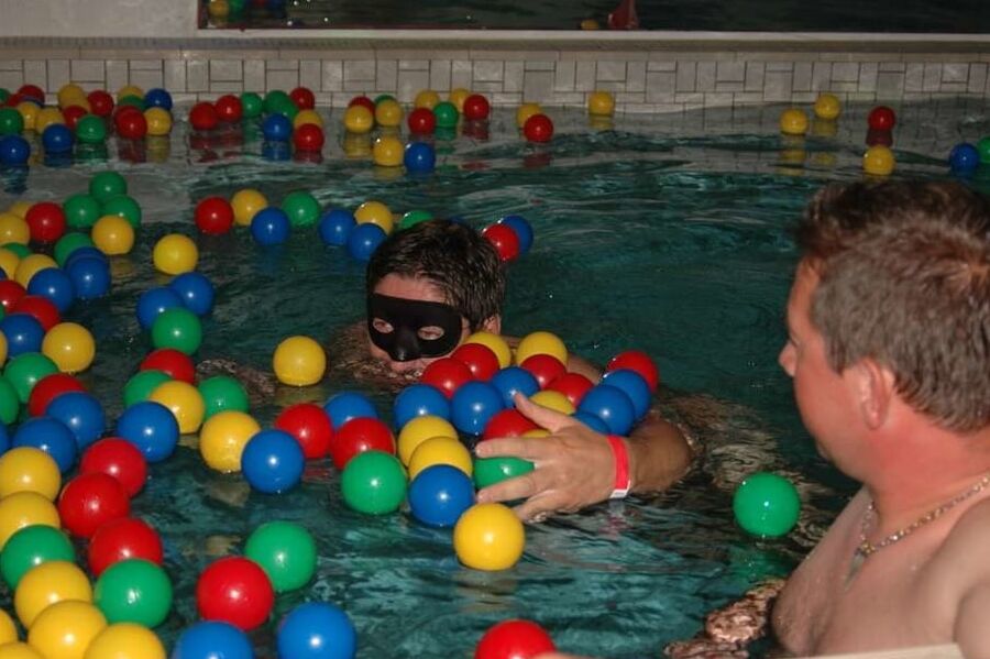 Gangbang & pool party in Maintal (germany) - part 2