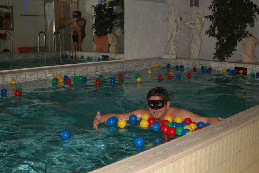 Gangbang & pool party in Maintal (germany) - part 2