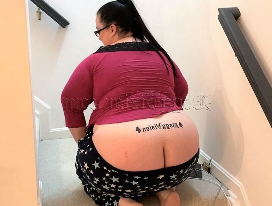 Dogg, the Big Booty Hunter, Vol. 4 - BONUS Scene