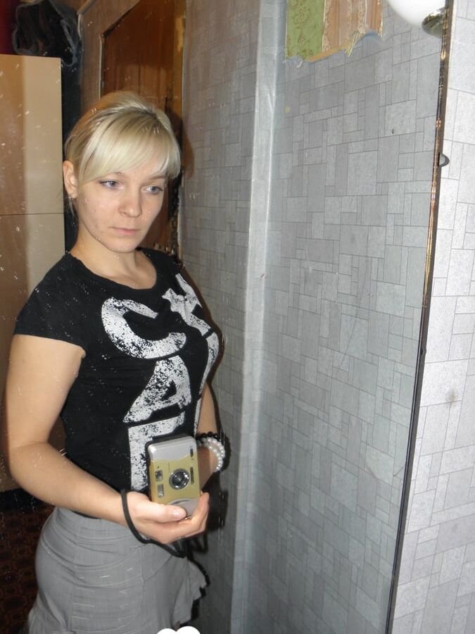 Aroused blonde hottie reveals her natural tits
