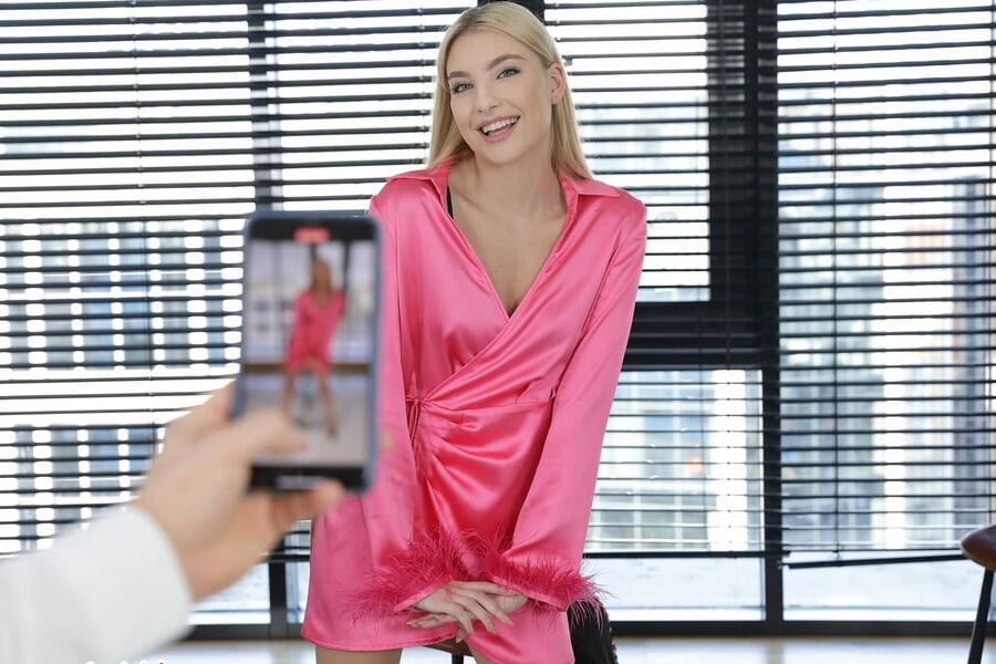 Hot teen girl Sylvia Buntarka wants to become famous