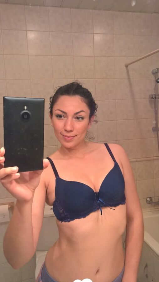Bored single mom wants some of your attention