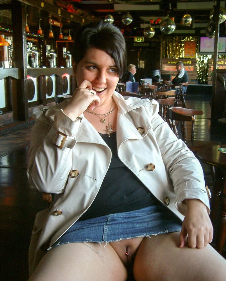British Fattie Masturbating in a Public Bar at UK-Flashers