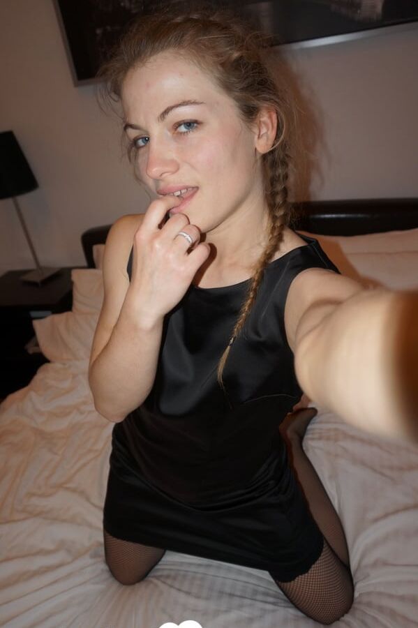 Supermarket worker showing off her naughty side