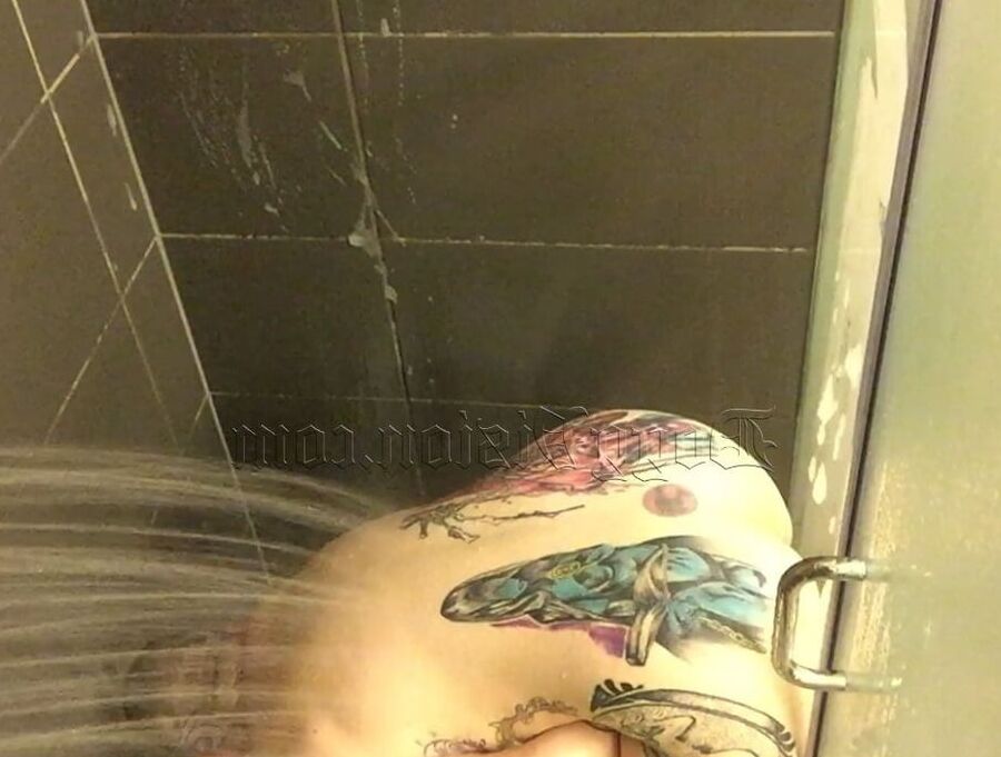 Ass Eating Purple Vibrator - ANGLE 2