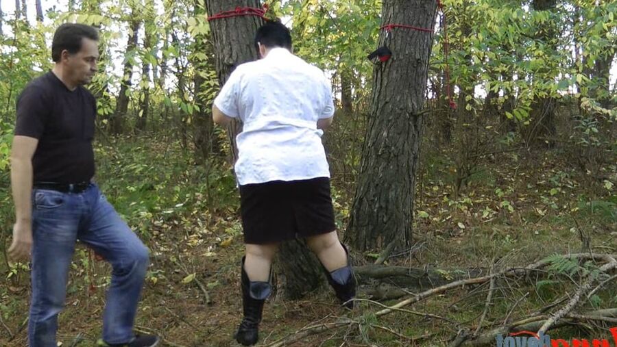 Outdoor - SPANKING in the forest