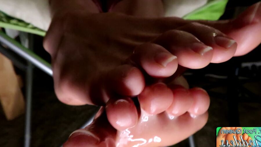 Wet Oil Sole Rub