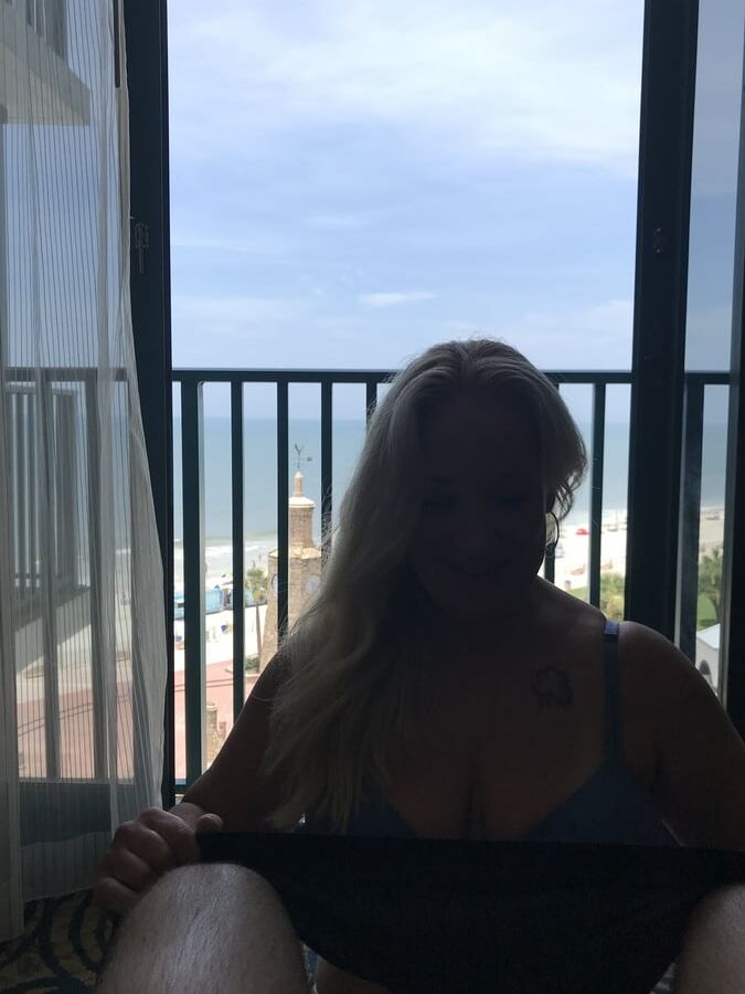 Milf slut taking her Sir's cock at Daytona Beach