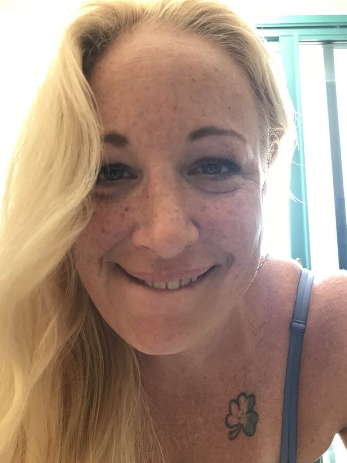 Milf slut taking her Sir's cock at Daytona Beach