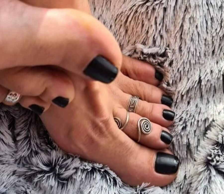 Mistress Barbara Feet