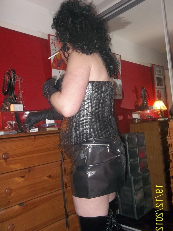 SHIRLEY SMOKING SPUNK SEX
