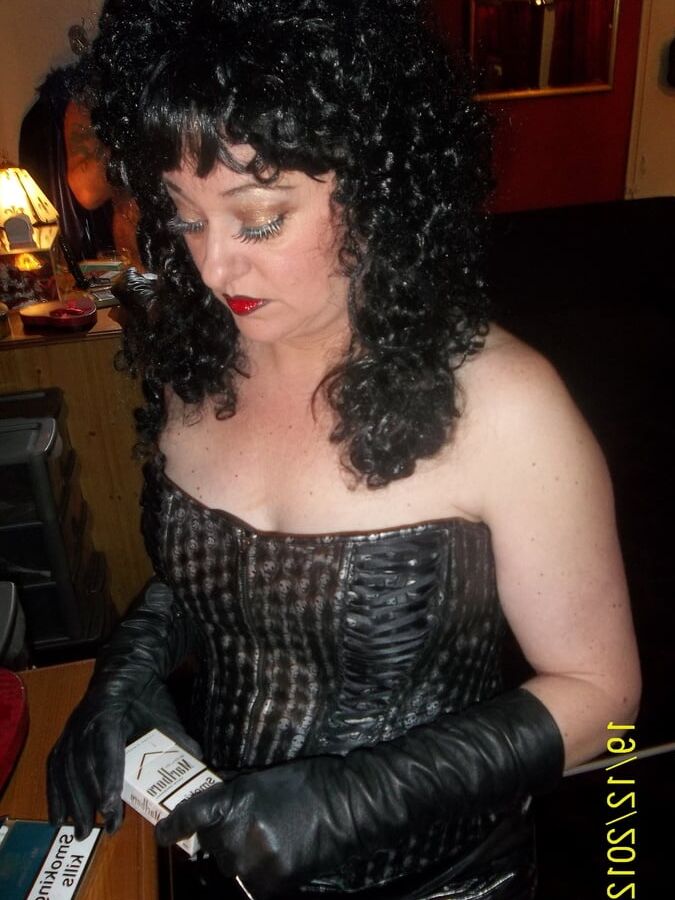 SHIRLEY SMOKING SPUNK SEX