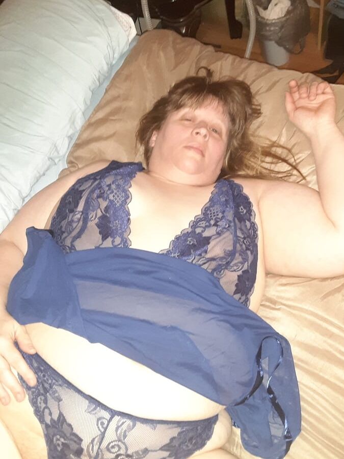 Sexy BBW Wife Starwarp in Blue Lingerie