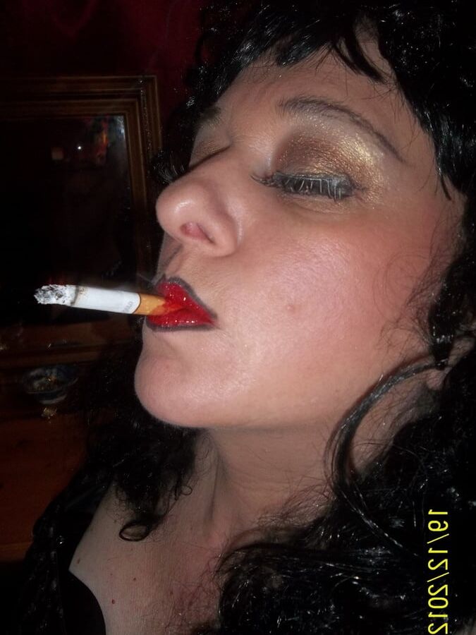SHIRLEY SMOKING SPUNK SEX