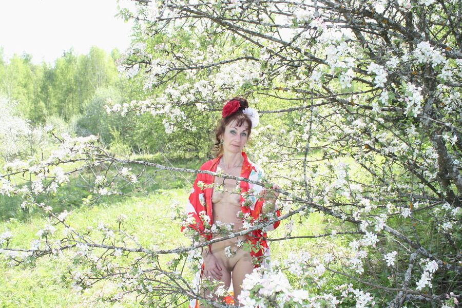 In White Flowers II