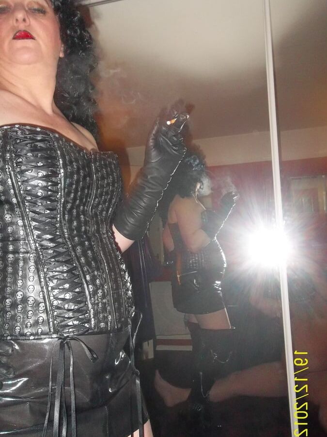 SHIRLEY SMOKING SPUNK SEX
