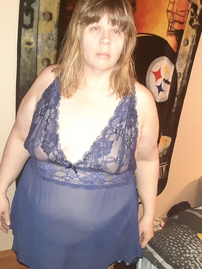 Sexy BBW Wife Starwarp in Blue Lingerie