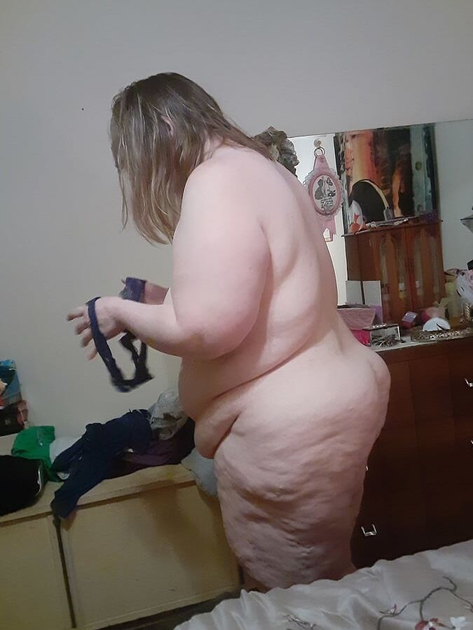 Sexy BBW Wife Starwarp in Blue Lingerie