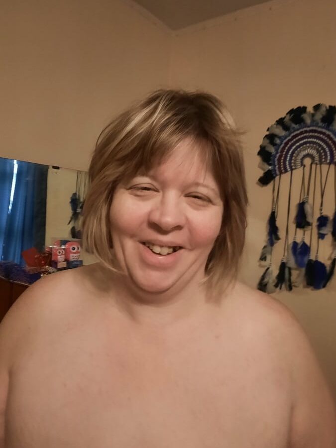 BBW Wife Sunday Morning Nudes