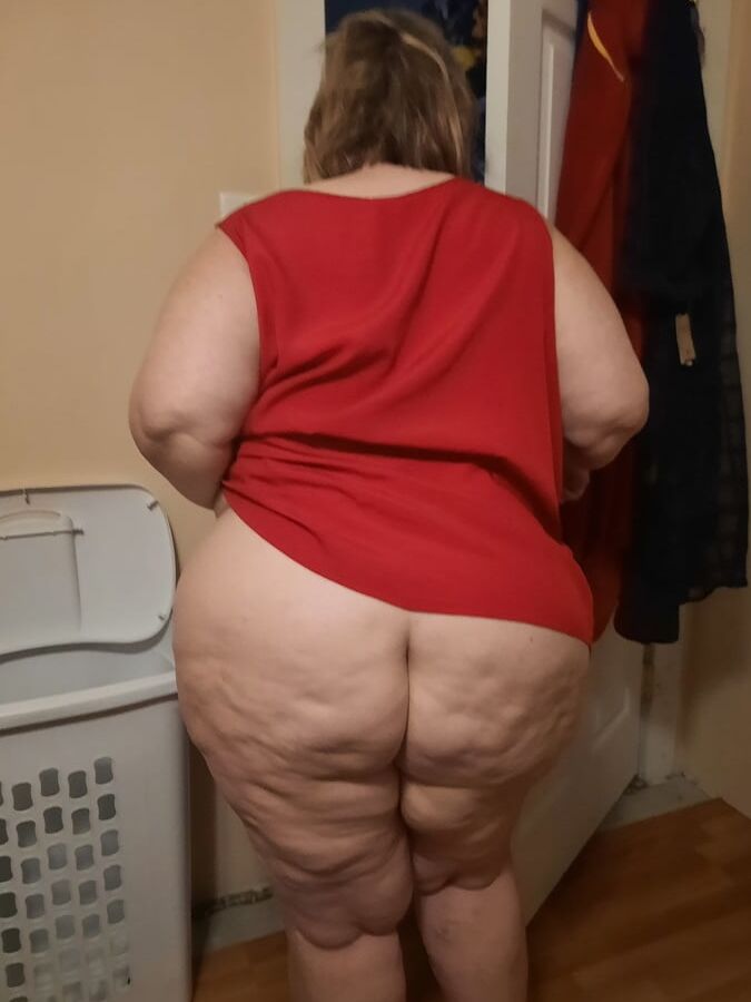 BBW Wife Sunday Morning Nudes
