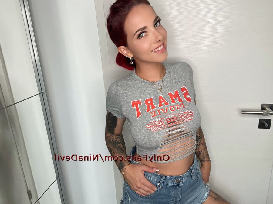 Sexy Nina - Hier bei OnlyFans