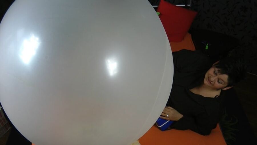 Annadevot - BIG BALLOON - Until the weather balloon ...