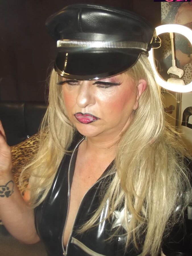 MISTRESS SMOKE PT 23 HAPPY BIRTHDAY SLAVE
