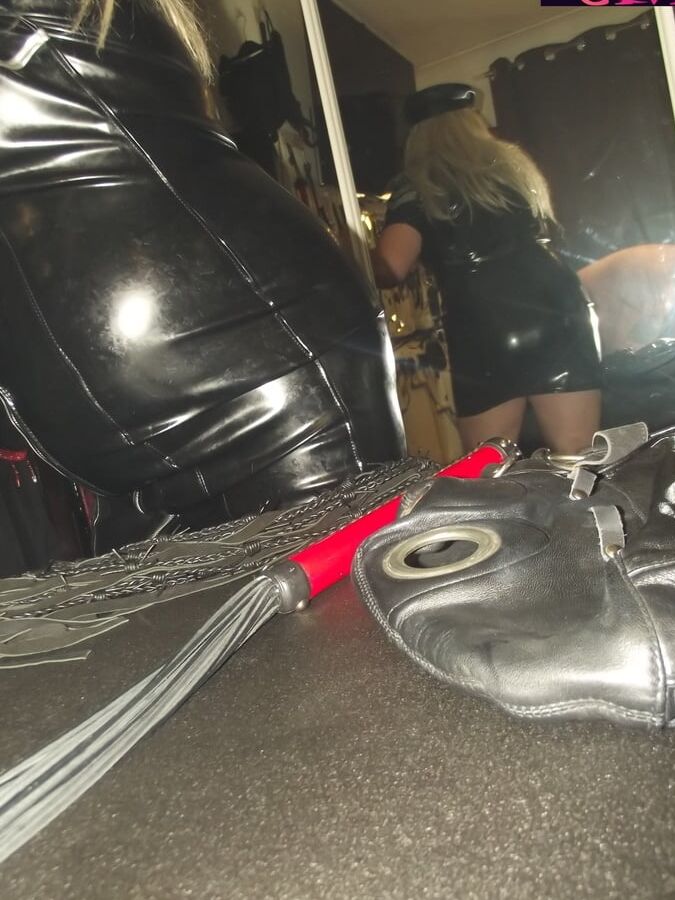 MISTRESS SMOKE PT 23 HAPPY BIRTHDAY SLAVE