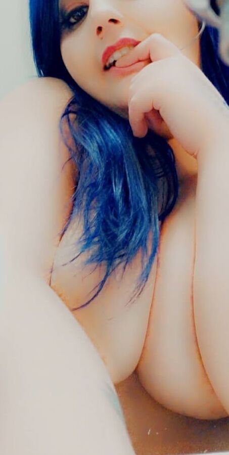 Showing my titties