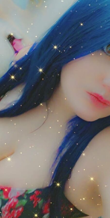 Showing my titties
