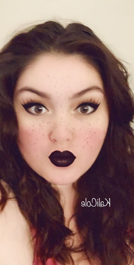 KaliCole Snapchat filter photos