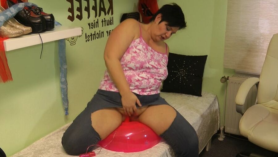 Annadevot - Ripped Jeans and dildo fuck