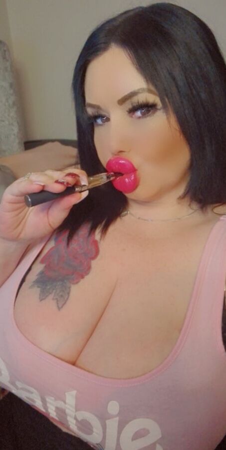 Onlyfans + webcam busty babe miamilf