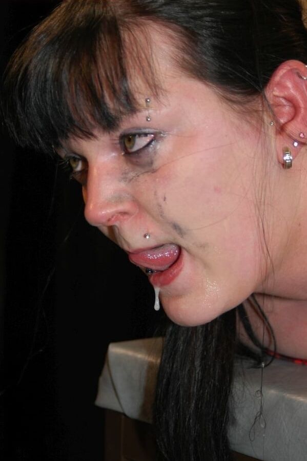 Deep Throat gangbang with cum slut Carrie Cox - part 1