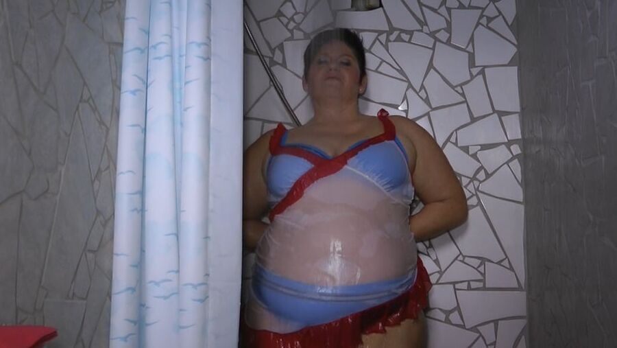Annadevot - WETLOOK in the shower in BIKINI