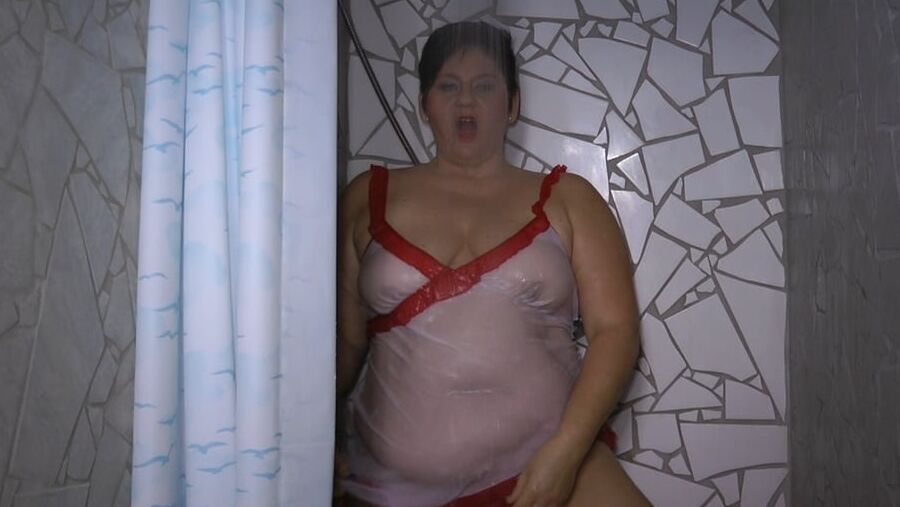 Annadevot - WETLOOK in the shower in BIKINI