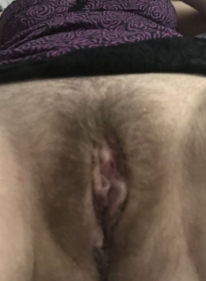 Fingering My Hairy Pussy Close Up American Milf 25