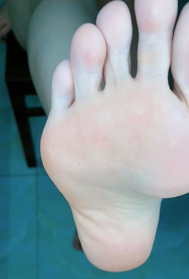 Feet's