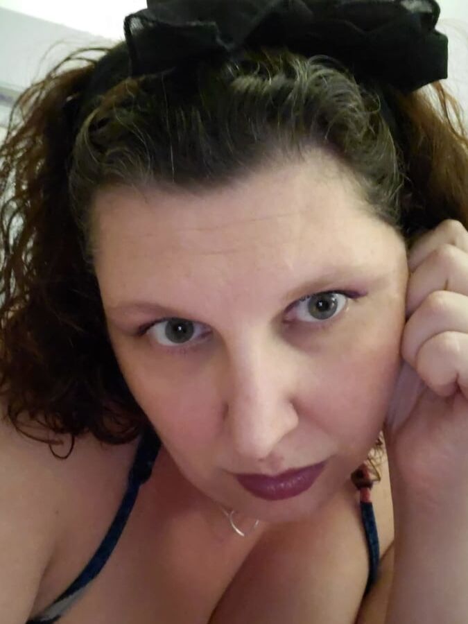 Waiting up - Daddy's girl all prettied up and waiting