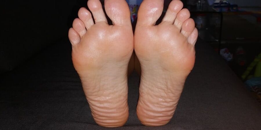 Foot fetish Goldilocks018