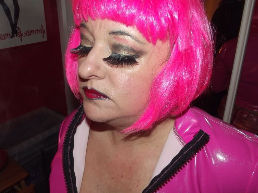 SLUT PINK