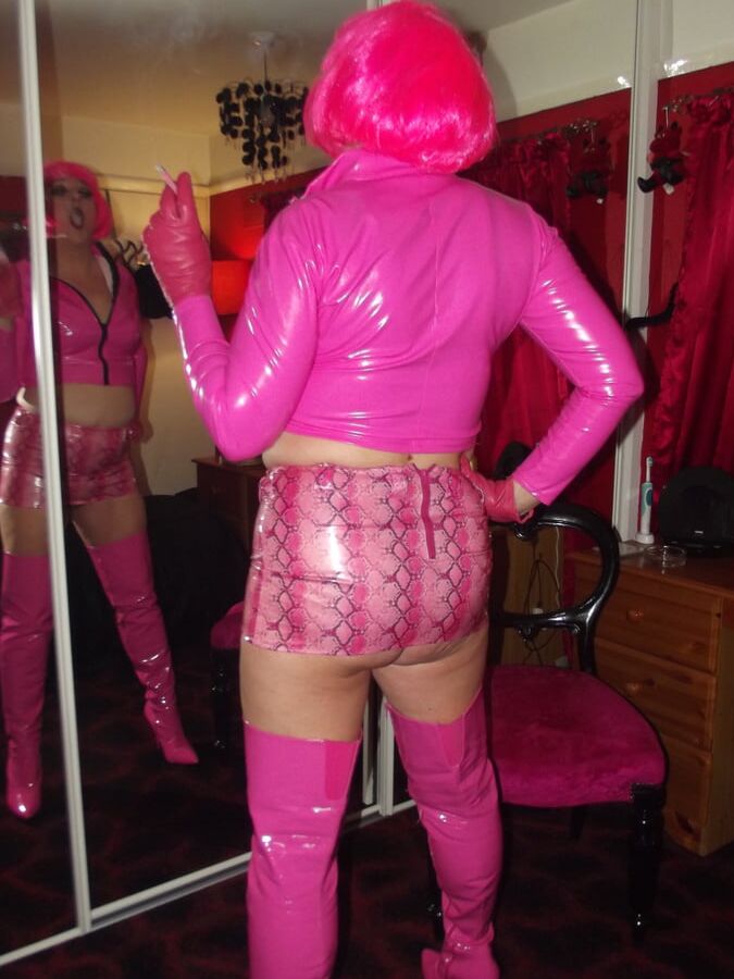 SLUT PINK