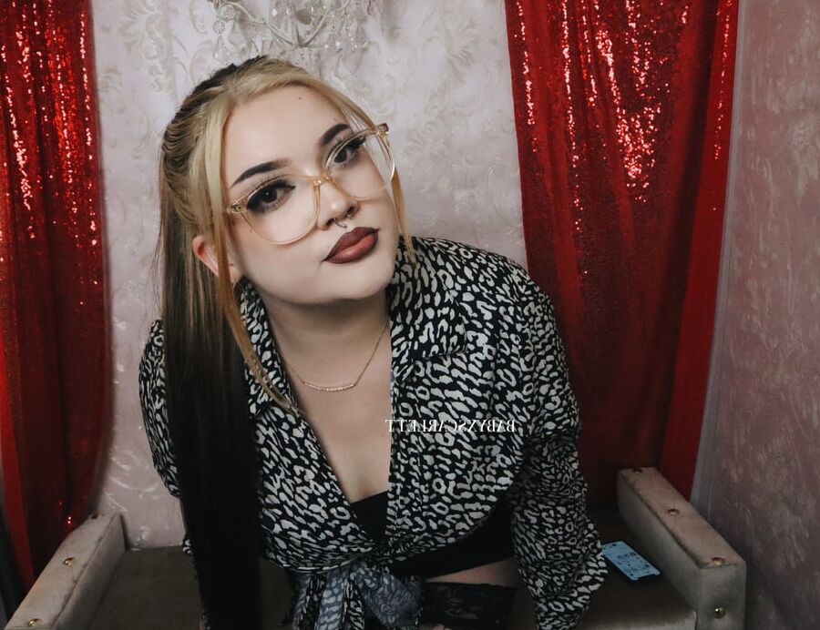Slutty Boss Shows Her Pussy and Tits