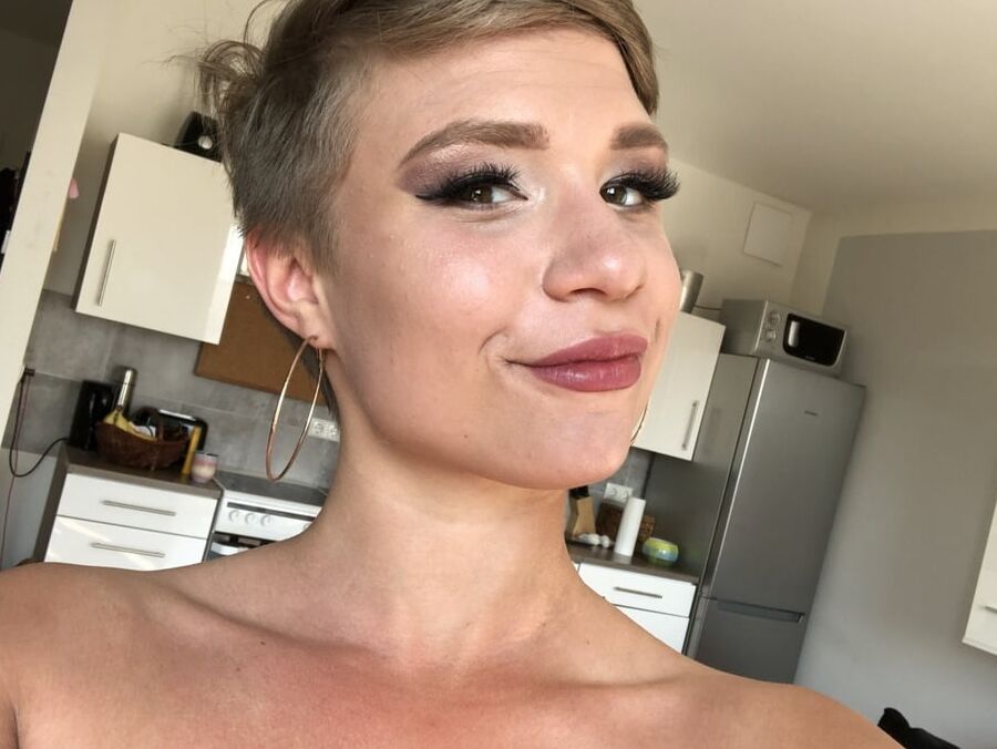 Busty German Pornstar Gabi Gold gives herself an Orgasm!