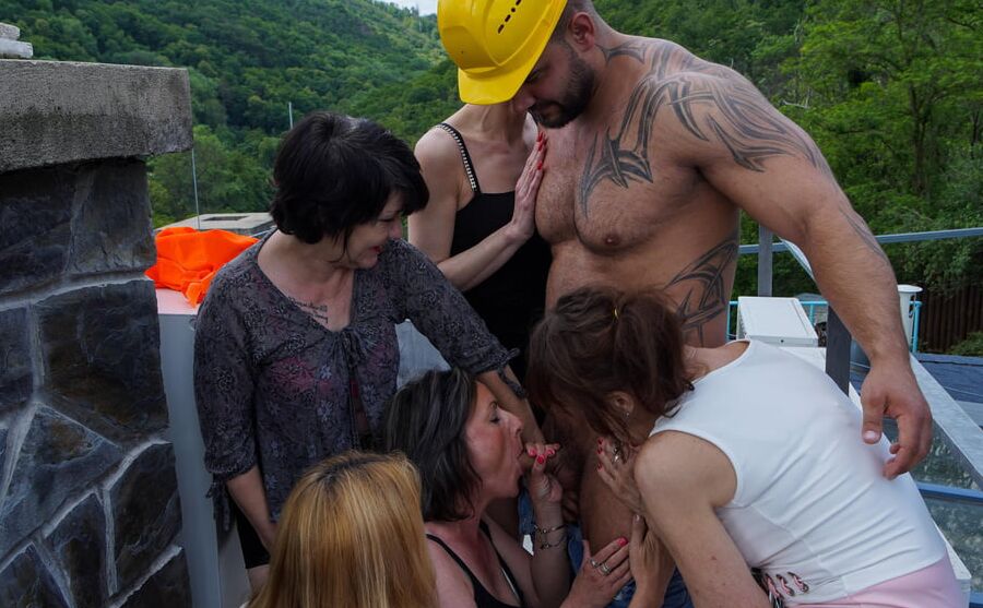 15x Granny Reversed Gangbang at AdultPrime