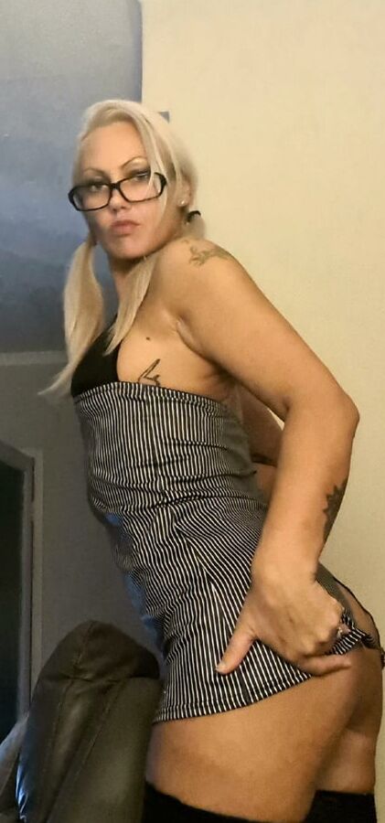 Sexy blonde in secretary outfits, officially out of hour vie