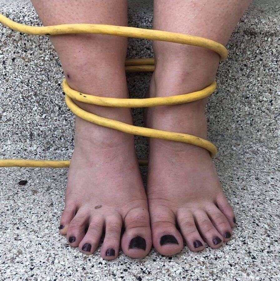 Little toes