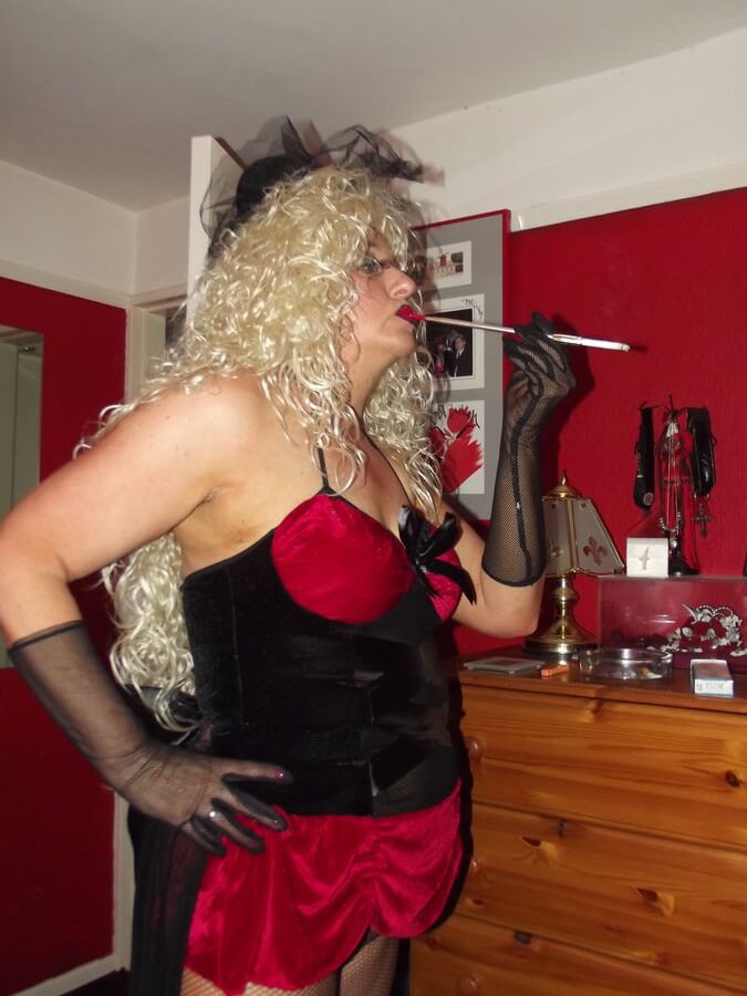 BURLESQUE SHIRLEY