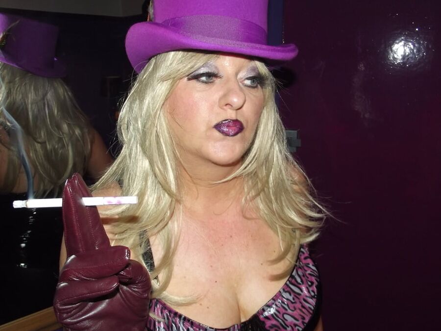 TOP HAT